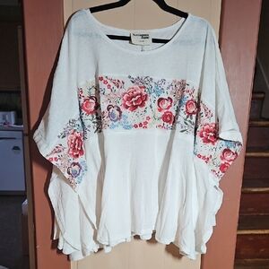 Savanna Jane White Floral Embroidered Top